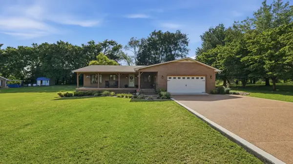 715 Anderson St, Cowan, TN 37318