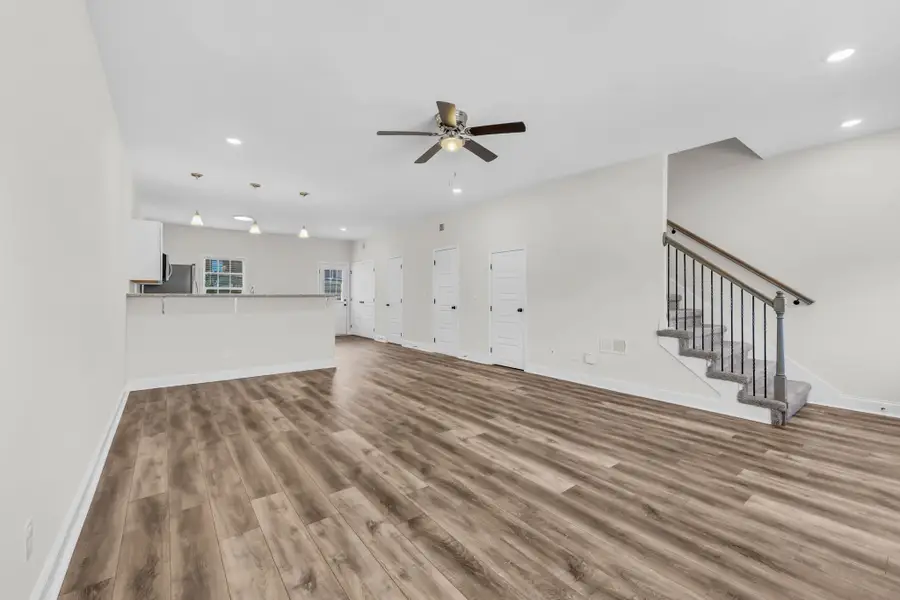 550 Peachers Mill Rd, Clarksville, TN 37042 - #2