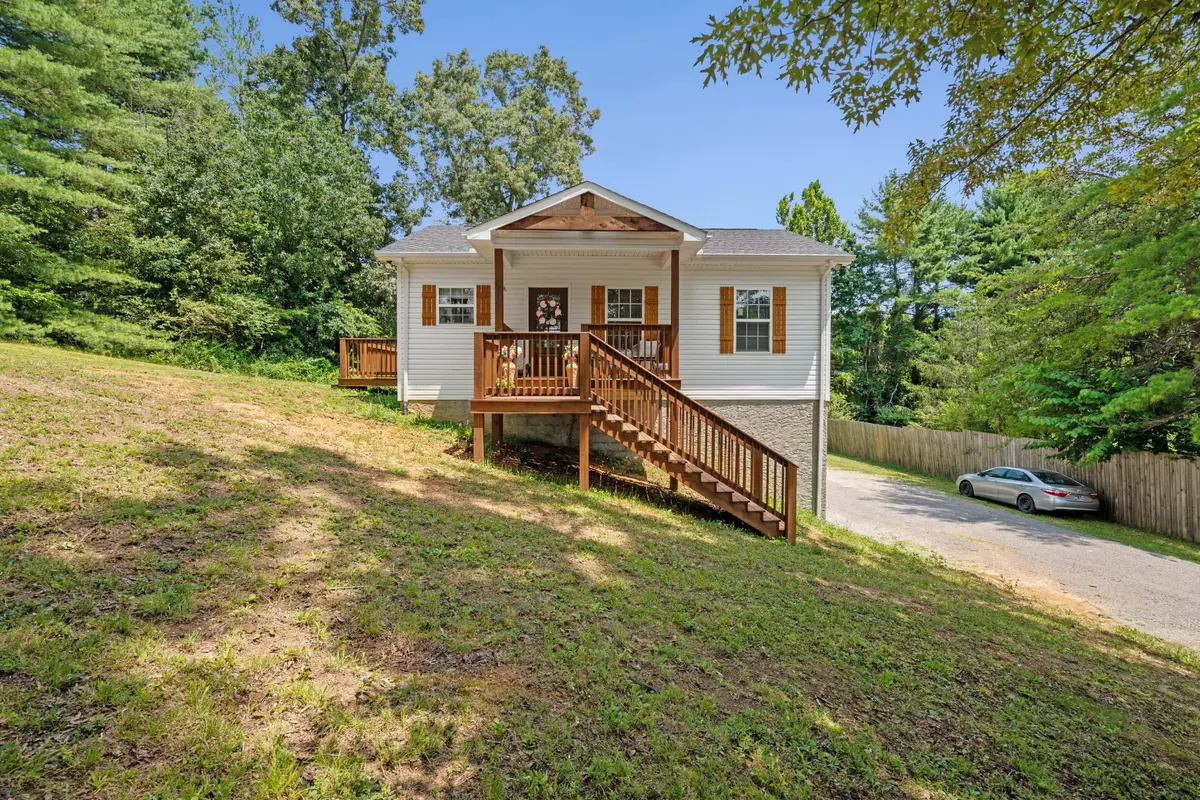 795 Lowery Ln, McMinnville, TN 37110 - #1