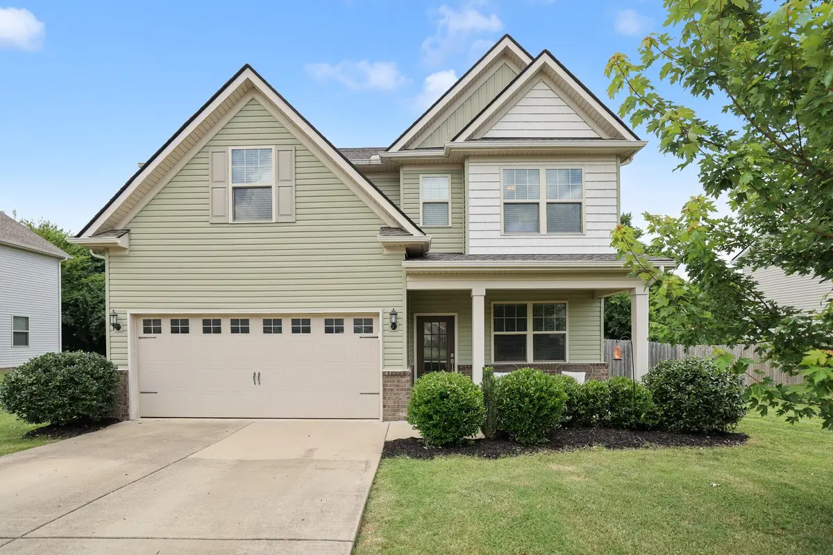 8015 Regiment Dr, Spring Hill, TN 37174 - #1