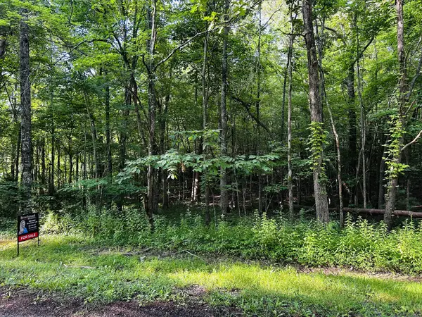 104 Knollwood Ln, Crossville, TN 38558