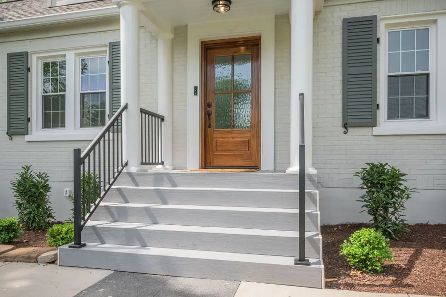 404 Murrell St, Dickson, TN 37055 - #3