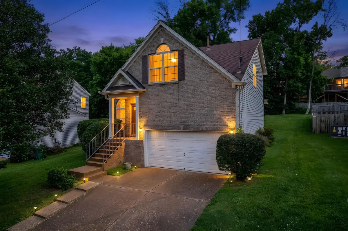 3704 Portsmouth Ct, Old Hickory, TN 37138 - #1