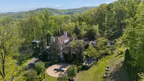 1500 Chickering Rd, Nashville, TN 37215