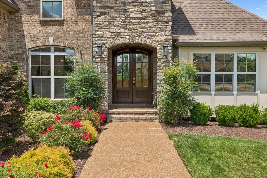427 Whitley Way, Mount Juliet, TN 37122 - #2