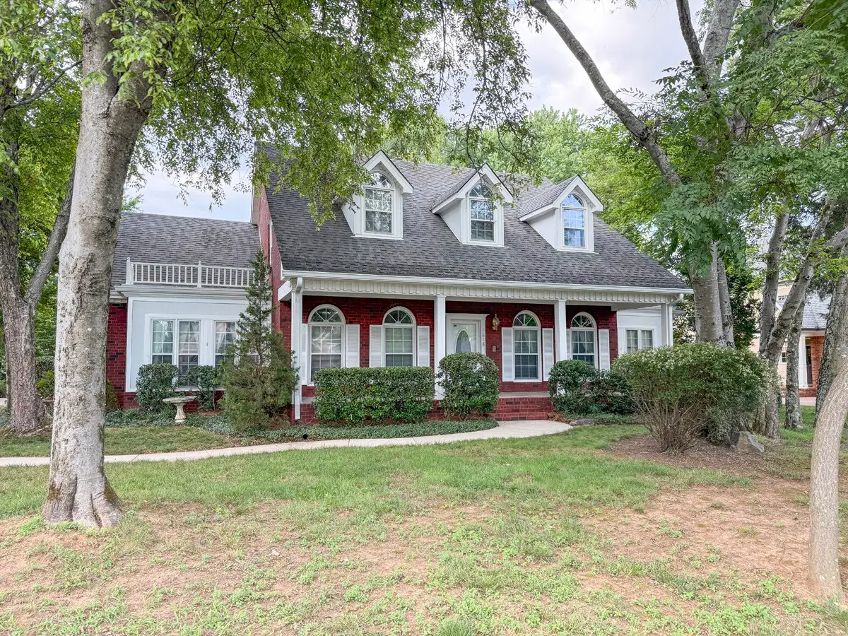 1618 Buckingham Dr, Murfreesboro, TN 37129 - #1