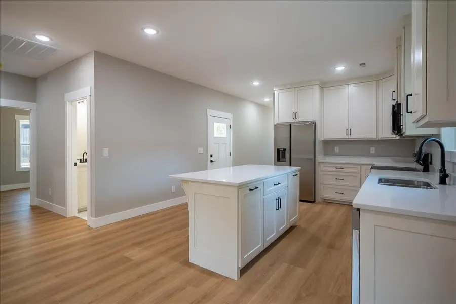312 1st Ave, Lawrenceburg, TN 38464 - #3