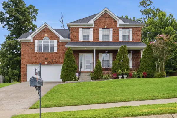 102 Bartlett Ln, Hendersonville, TN 37075