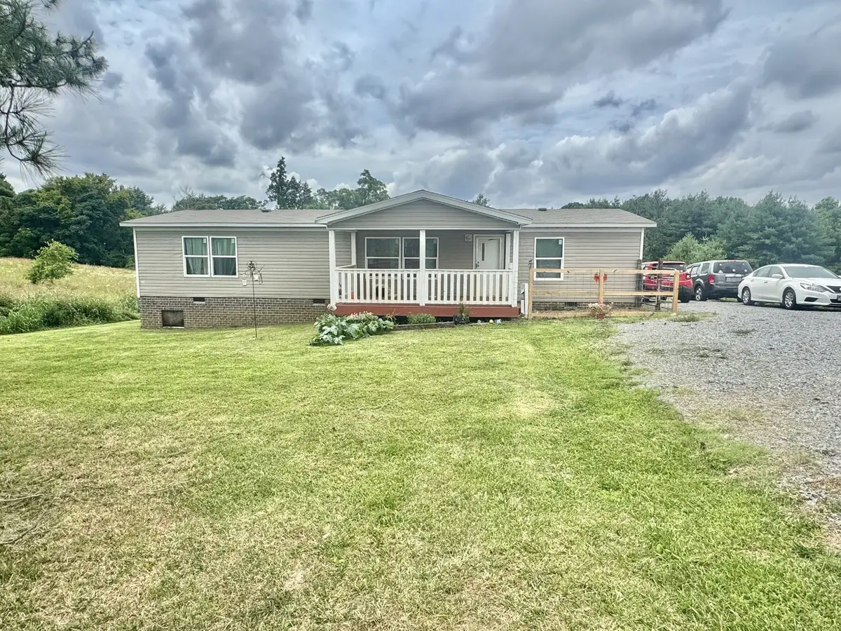 7509 Galen Rd, Lafayette, TN 37083 - #1
