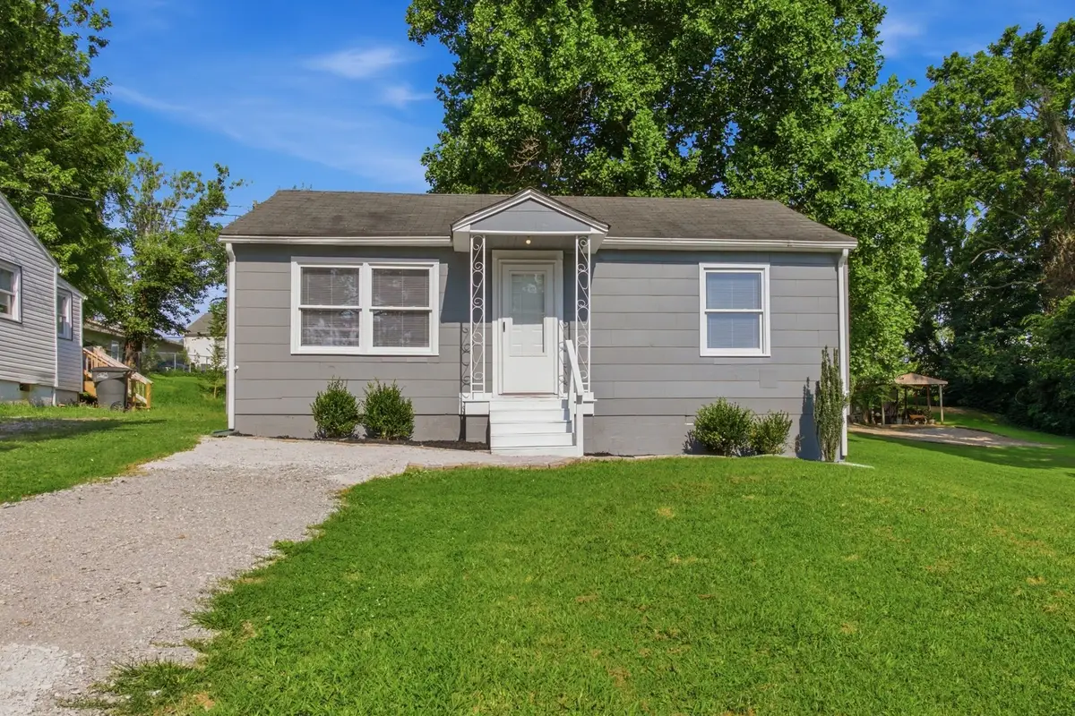 1604 S High St, Columbia, TN 38401 - #1