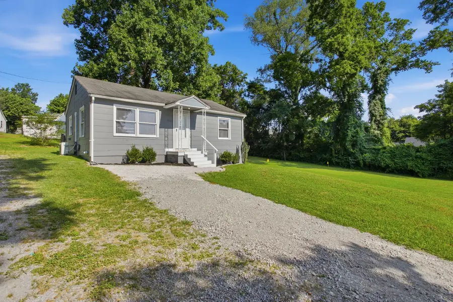1604 S High St, Columbia, TN 38401 - #2