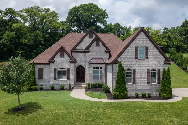 9222 Holstein Dr, Nolensville, TN 37135