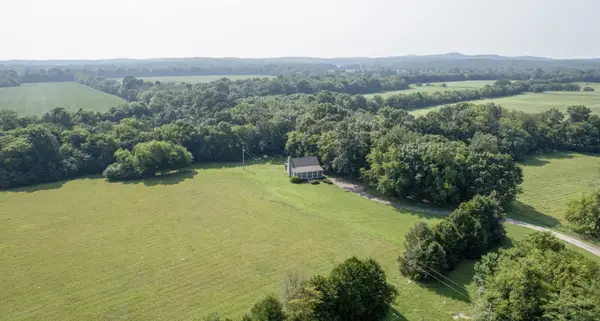 3130 Luke Moser Rd, Columbia, TN 38401