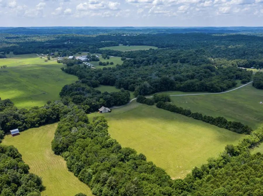 3130 Luke Moser Rd, Columbia, TN 38401 - #2