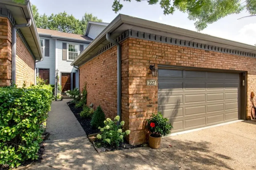 227 Hearthstone Manor Ln, Brentwood, TN 37027 - #1