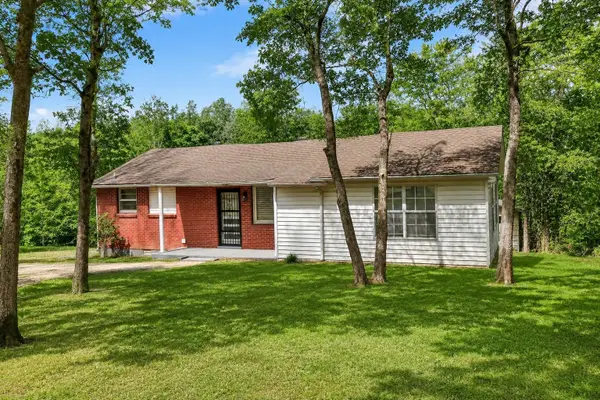 751 Hogan Rd, Clarksville, TN 37043