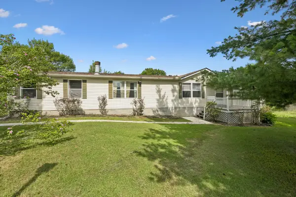 1422 Dove Ln, Springfield, TN 37172