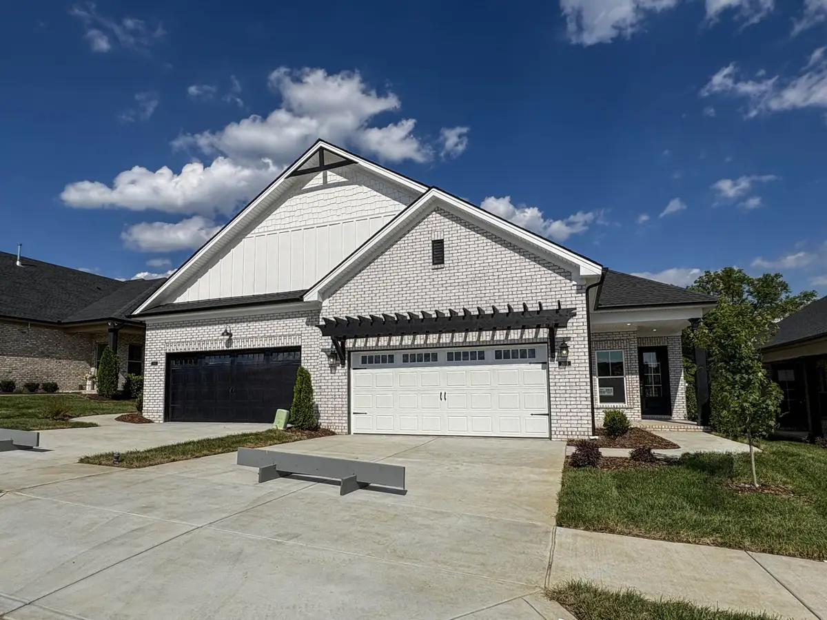 2015 Horseshoe Cir, Gallatin, TN 37066 - #1