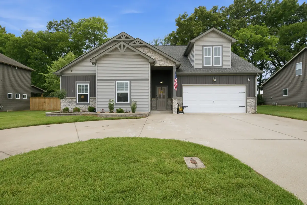 1024 Michaela Cir, Clarksville, TN 37043 - #1