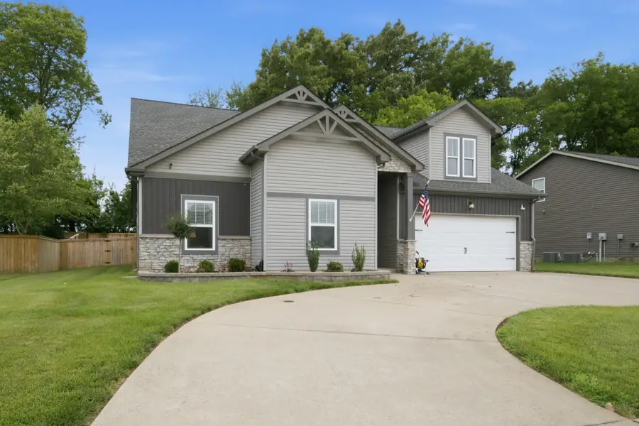 1024 Michaela Cir, Clarksville, TN 37043 - #3