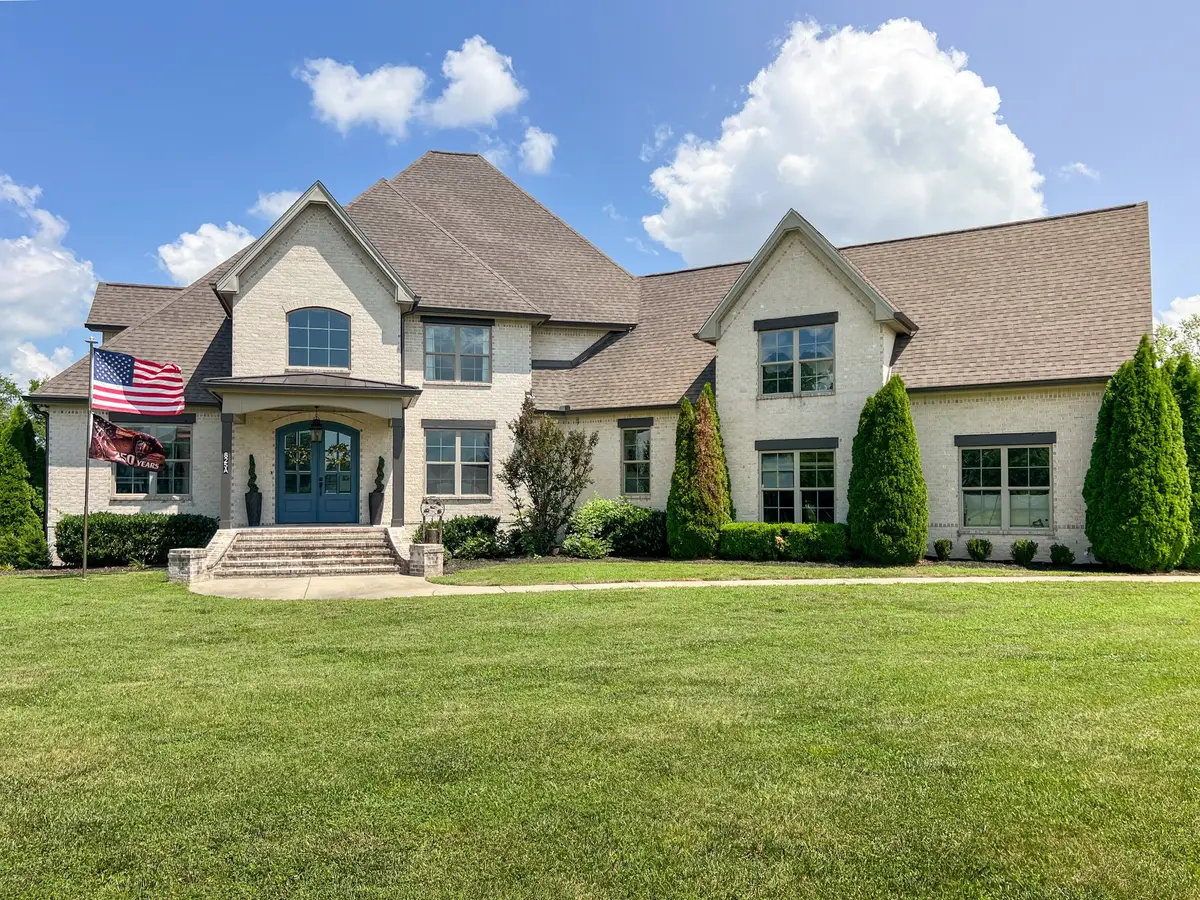 825A Douglas Bend Rd, Gallatin, TN 37066 - #1