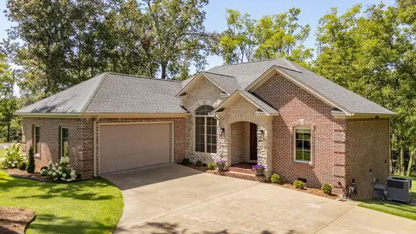 830 Bowen Dr, Savannah, TN 38372
