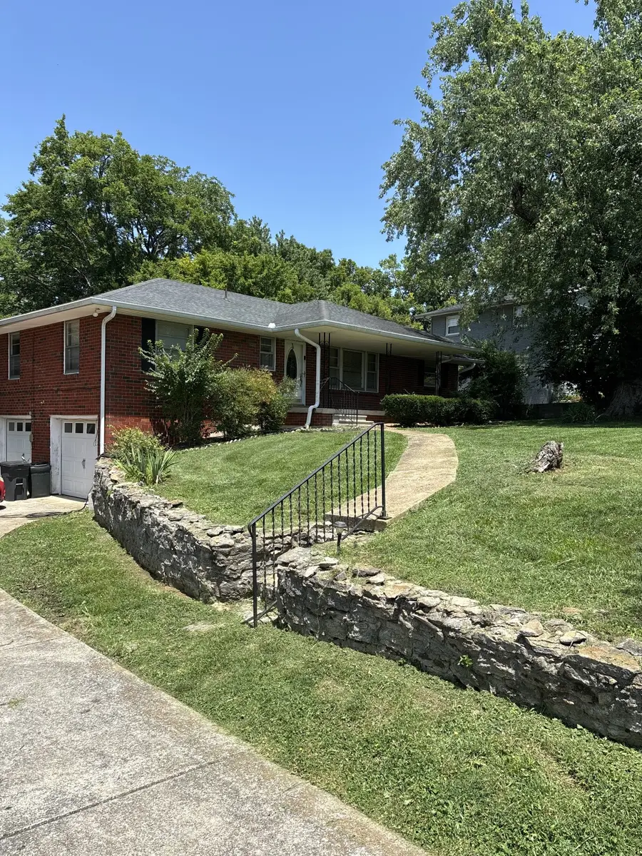 131 Robinhood Cir, Hendersonville, TN 37075 - #2