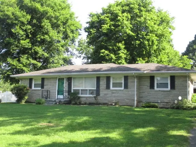 218 Glenn Ave, Gallatin, TN 37066 - #1