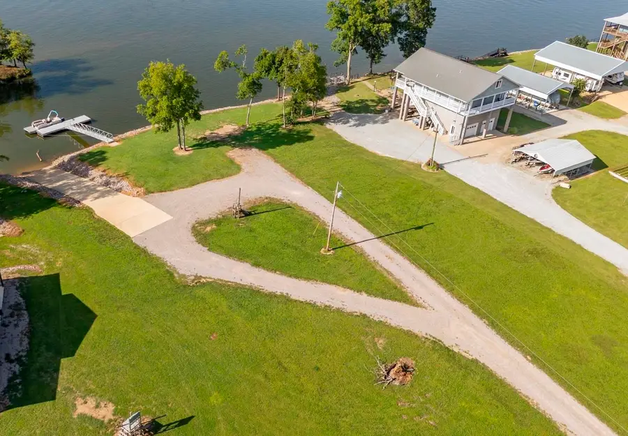 630 Connie Beth Ln, Savannah, TN 38372 - #3