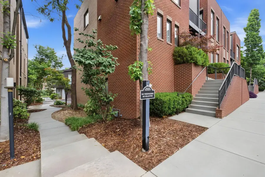 334 Van Buren St, Nashville, TN 37208 - #2