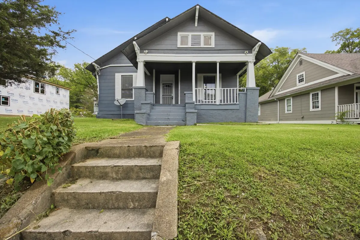 2111 Chamberlain Avenue, Chattanooga, TN 37404 - #1