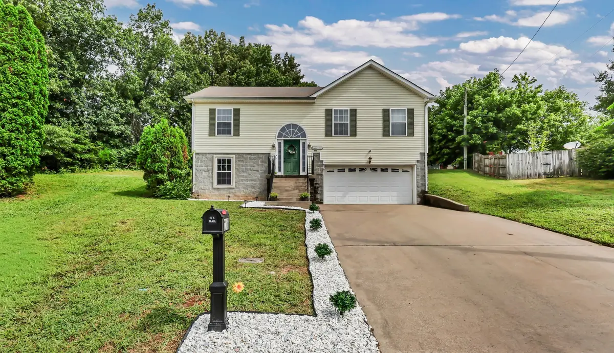 1116 Gunpoint Dr, Clarksville, TN 37042 - #1