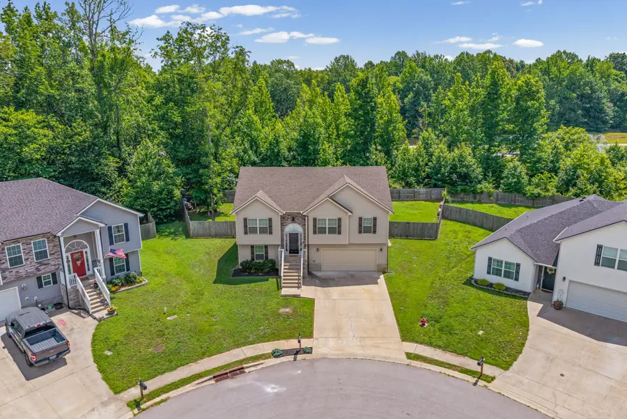 1672 Putnum Dr, Clarksville, TN 37042 - #2