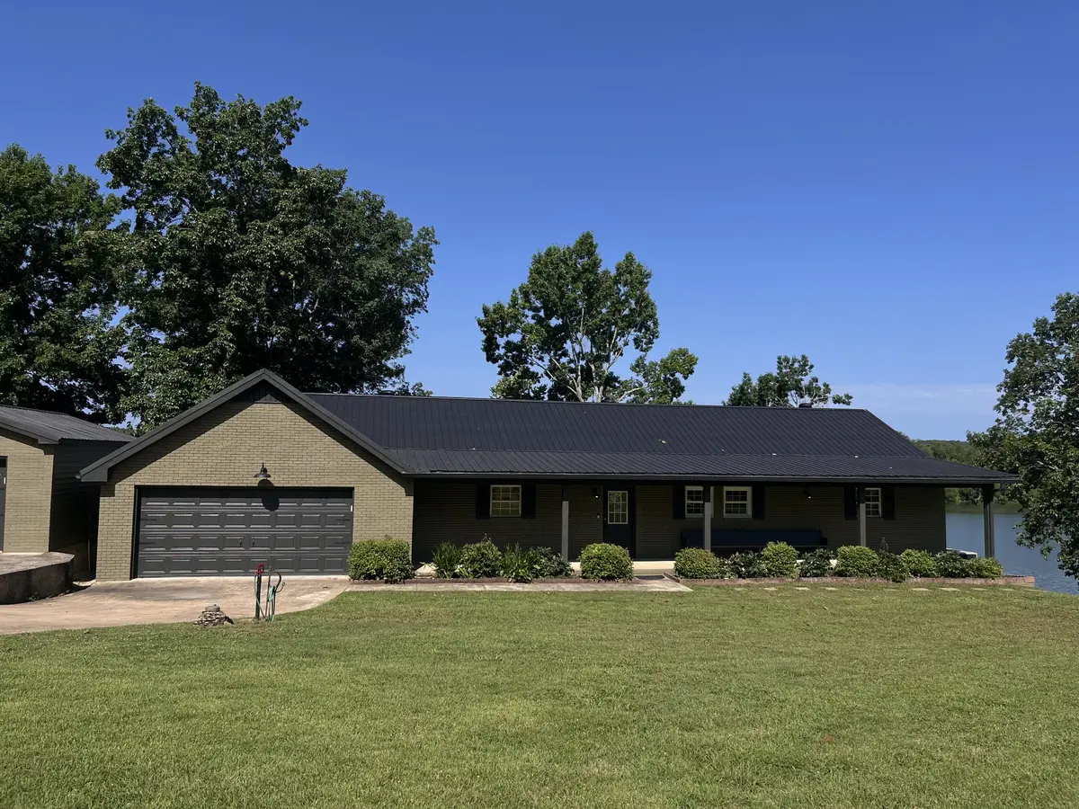 194 Lakeshore Cir, Bumpus Mills, TN 37028 - #1