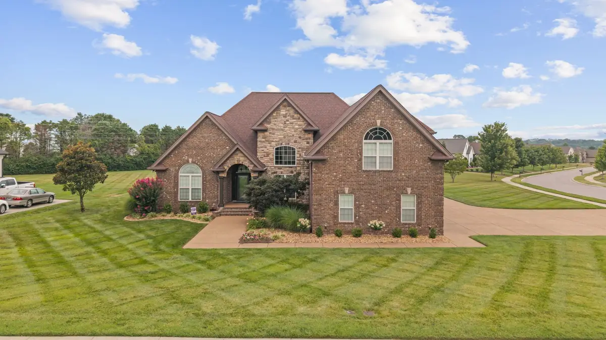 703 Farmington Dr, Lebanon, TN 37087 - #1