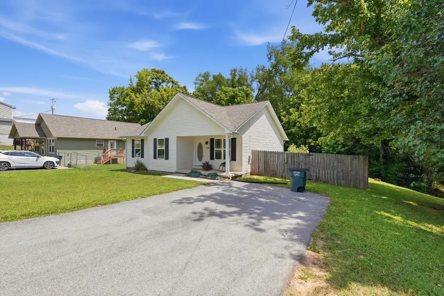 140 Carson St, Sparta, TN 38583 - #3