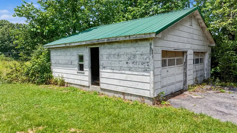 376 Ky 85 E, Centertown, KY 42328 - #3