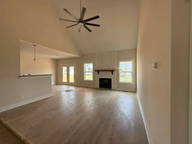 463 Spiderwort Dr, Clarksville, TN 37043 - #2