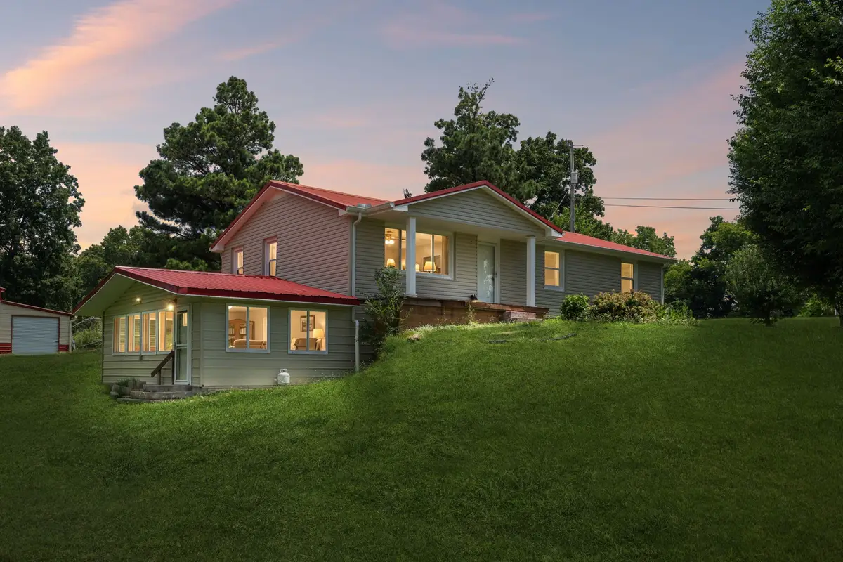 827 Tommy Oliver Rd, Clarksville, TN 37042 - #1