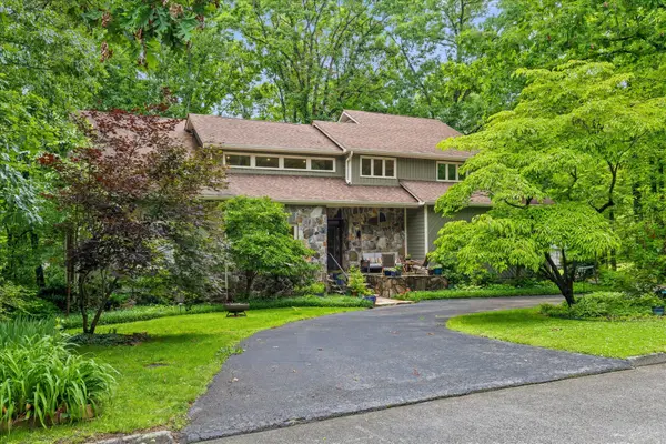 10 Pebble Lane, Signal Mountain, TN 37377