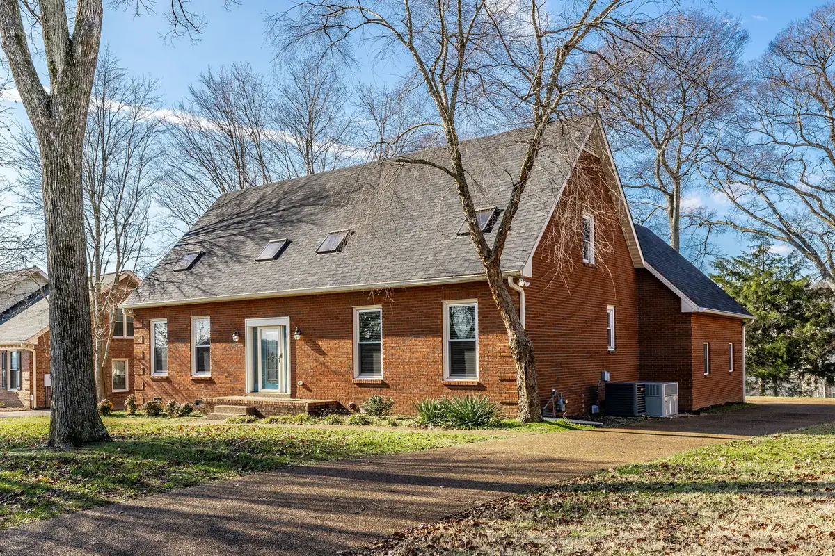 836 Rachel Dr, Goodlettsville, TN 37072 - #1