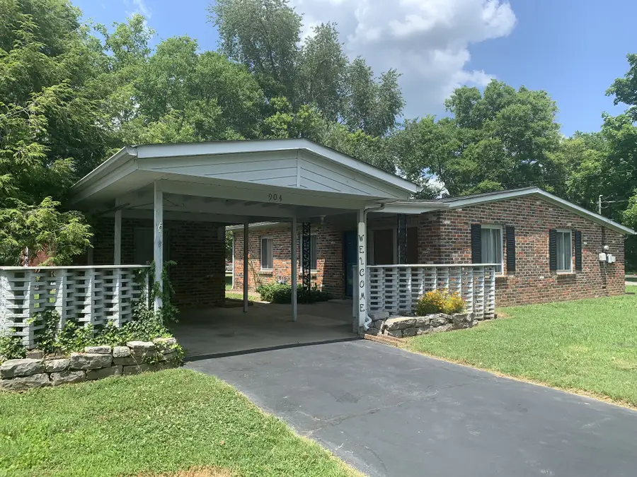 904 Rackley Dr, Pulaski, TN 38478 - #3