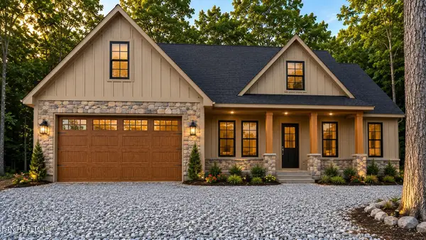 530 Yellow Cliff Estates Rd, Jamestown, TN 38556