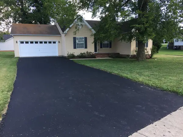 2012 Stafford Dr, Columbia, TN 38401