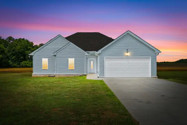 103 Red Bird Ave, Adairville, KY 42202