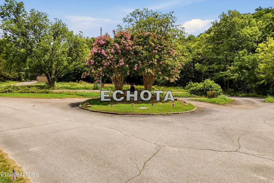 13 Smoky Mountain Way, Sevierville, TN 37876 - #2