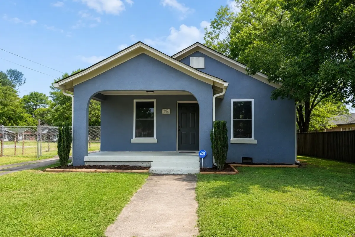 502 5th St, Lawrenceburg, TN 38464 - #1