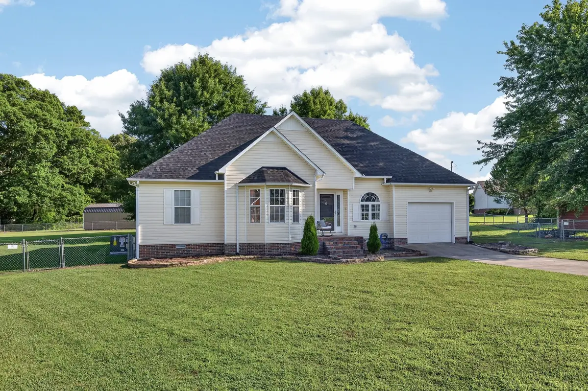 6 Robinwood Dr, Fayetteville, TN 37334 - #1