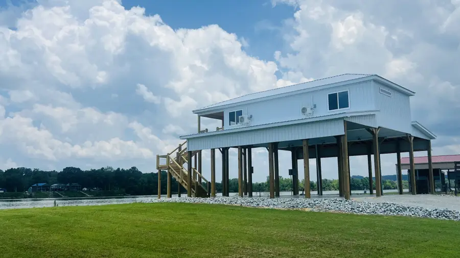 1109 River Front Drive, Clifton, TN 38425 - #2