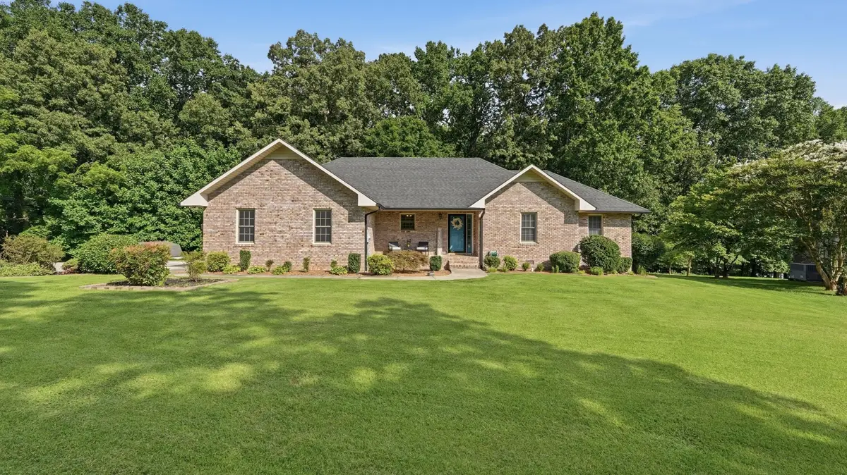 195 Westwood Ct, Estill Springs, TN 37330 - #1